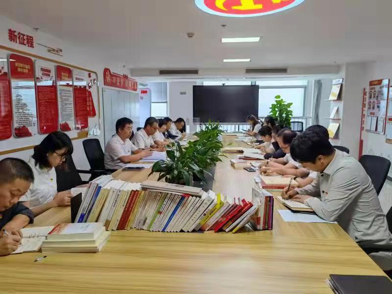 機(jī)關(guān)第二黨支部開展 “學(xué)習(xí)先進(jìn)典型，弘揚(yáng)榜樣精神”主題黨日活動(dòng)
